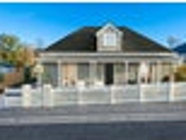 Townhouse for sale in Otakou