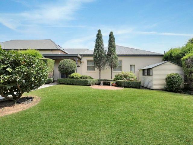 Villa for sale in Manchester Square, New South Wales