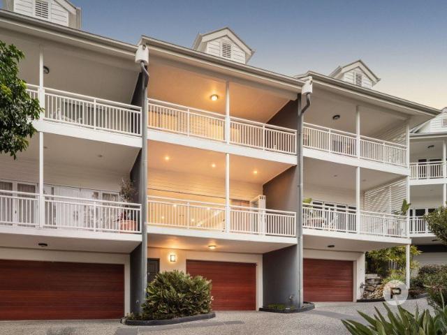 Townhouse for sale in Toombul, Queensland