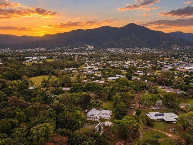 Cottage for sale in White Rock, Cairns