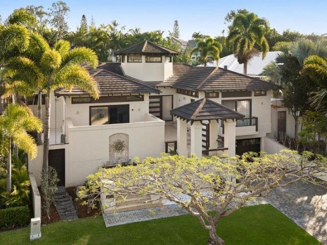 House for sale in Hope Island, Gold Coast City