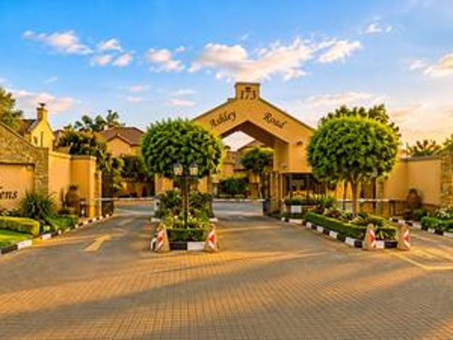 Townhouse for sale in Dayanglen, City of Ekurhuleni Metropolitan Municipality