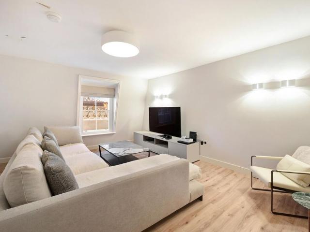 Apartment for rent in Brompton, Greater London