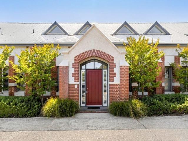 Townhouse for rent in Camerons Creek, Victoria