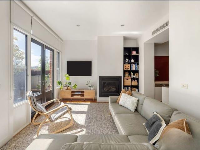 Townhouse for rent in Camerons Creek, Victoria
