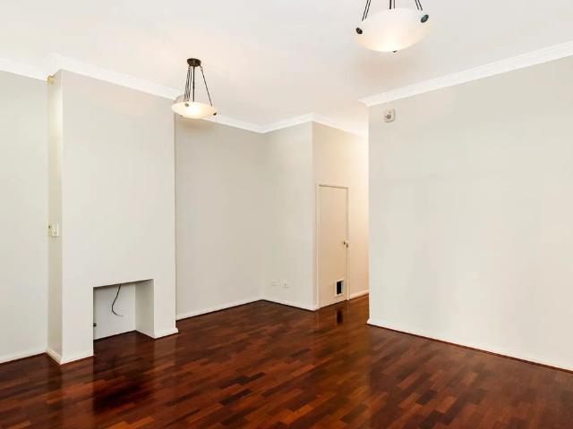 Townhouse for rent in Cockburn, Western Australia