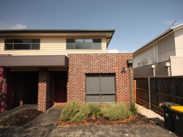 Townhouse for rent in Camerons Creek, Victoria