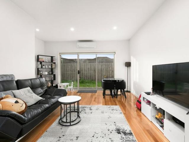Townhouse for rent in Camerons Creek, Victoria