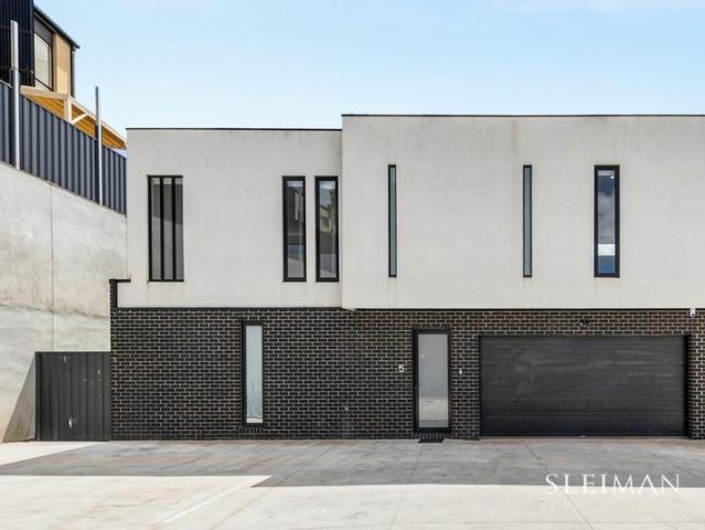 Townhouse for rent in Keilor East, Melbourne