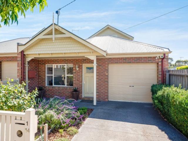 Townhouse for sale in Geelong, Victoria