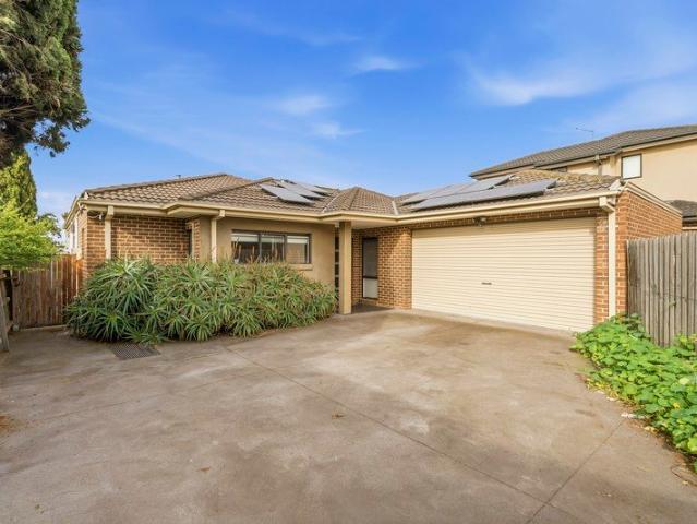 Townhouse for rent in Glenroy, Melbourne