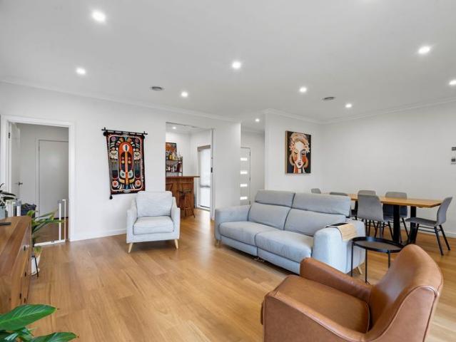 Townhouse for rent in Glenroy, Melbourne