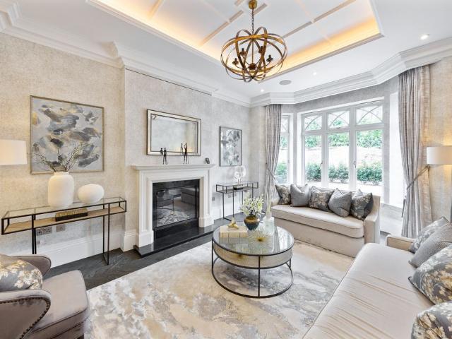Townhouse for rent in Row Town, Surrey
