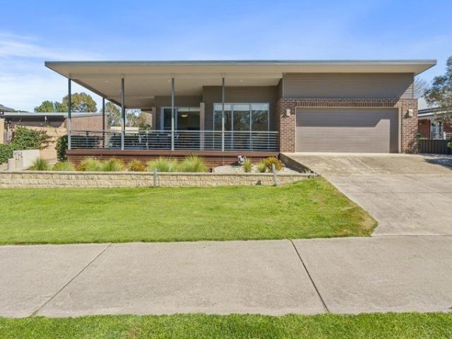 Townhouse for sale in Wahgunyah, Victoria