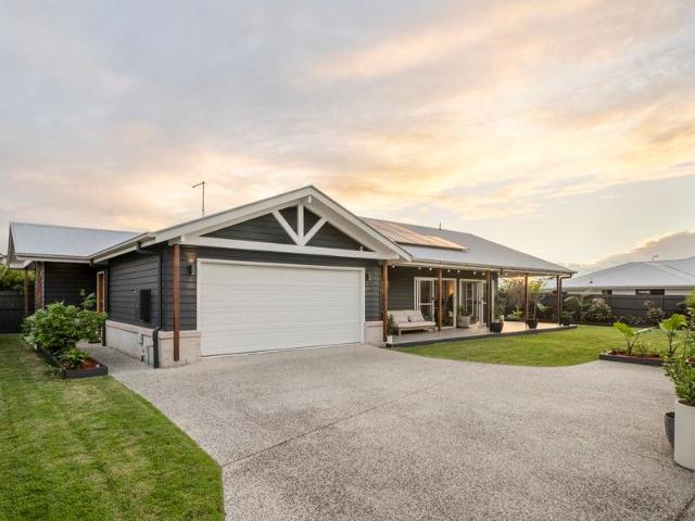 House for sale in Nudgee Beach