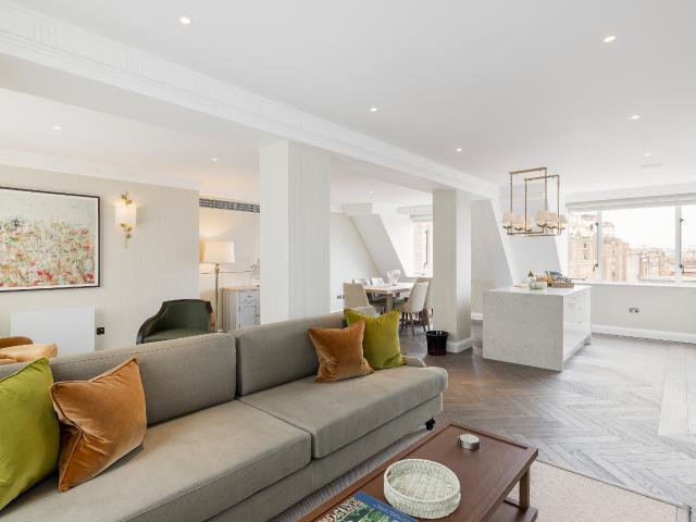 Apartment for rent in Mayfair, Greater London