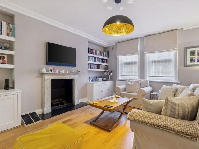 Apartment for rent in Brompton, Greater London