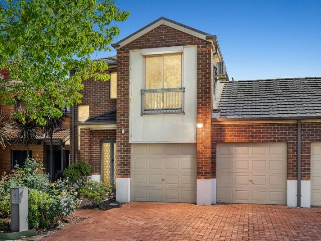 Townhouse for sale in Cranbourne, Melbourne