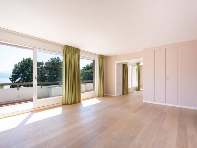 Wohnung kaufen in Pully, Waadt