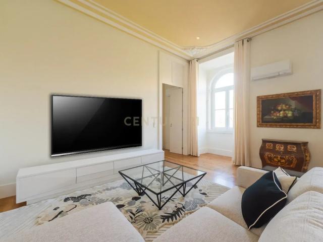 Apartamento alugar em Estrela, Lisboa