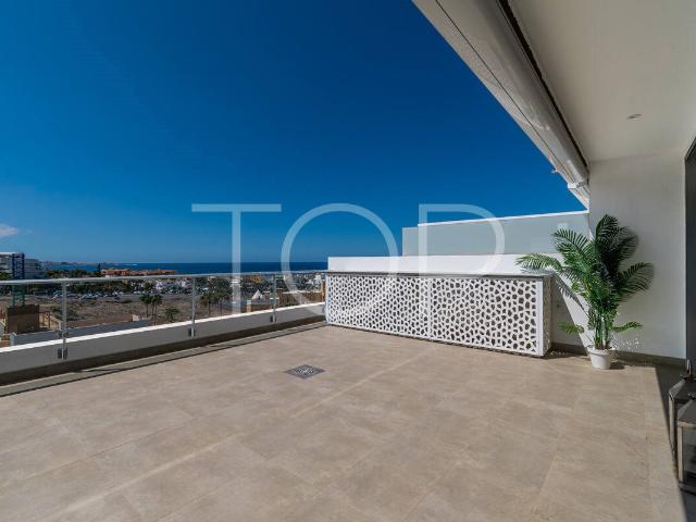 Apartamento en venta en La Caleta, Adeje