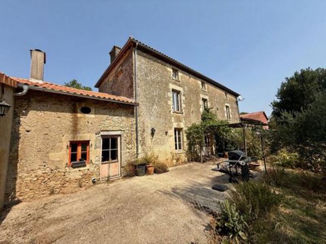 Maison vente à Parthenay, Nouvelle-Aquitaine