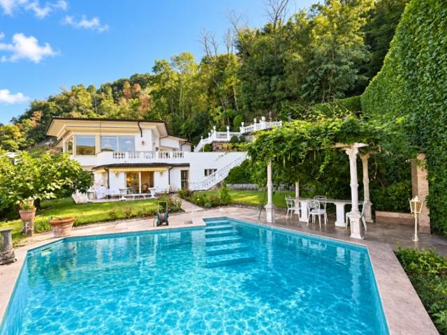 Einfamilienhaus kaufen in Bissone, Tessin