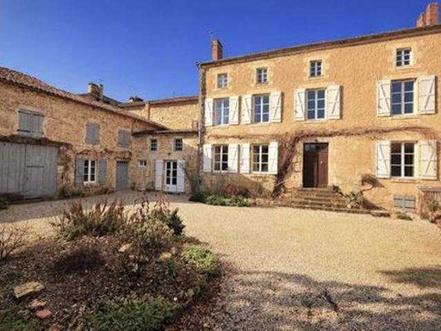 Maison vente à Confolens, Champagne-mouton