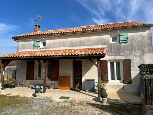 Maison vente à Confolens, Villefagnan