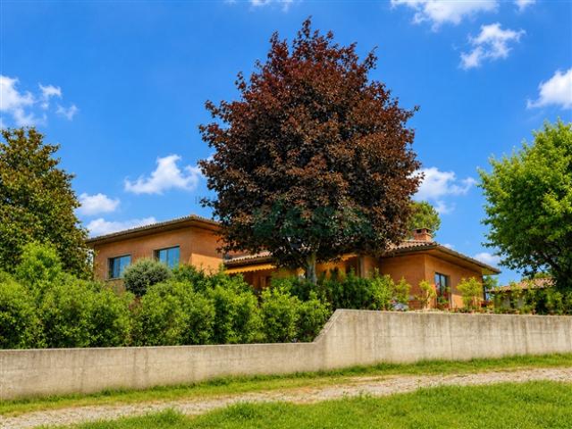 Einfamilienhaus kaufen in Mendrisio, Tessin