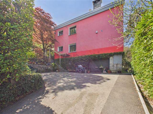 Einfamilienhaus kaufen in Cadenazzo, Tessin