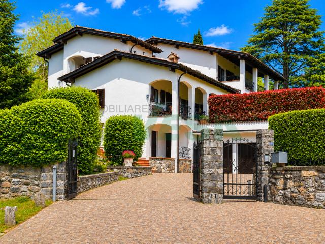 Einfamilienhaus kaufen in Mendrisio, Tessin