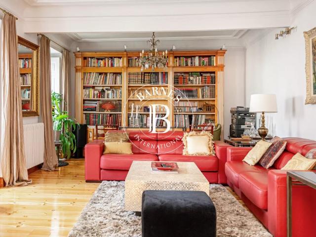 Apartamento en venta en Almagro, Madrid