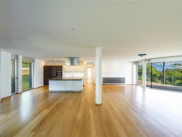 Wohnung kaufen in Collina d'Oro, Tessin