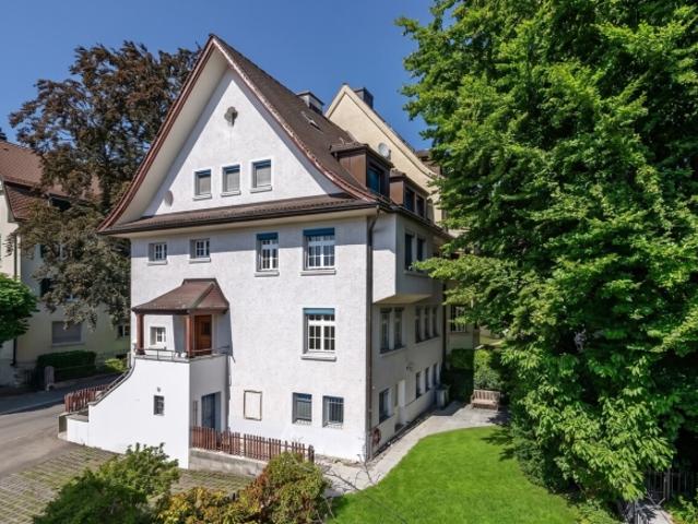 Einfamilienhaus kaufen in Einigen, Zürich