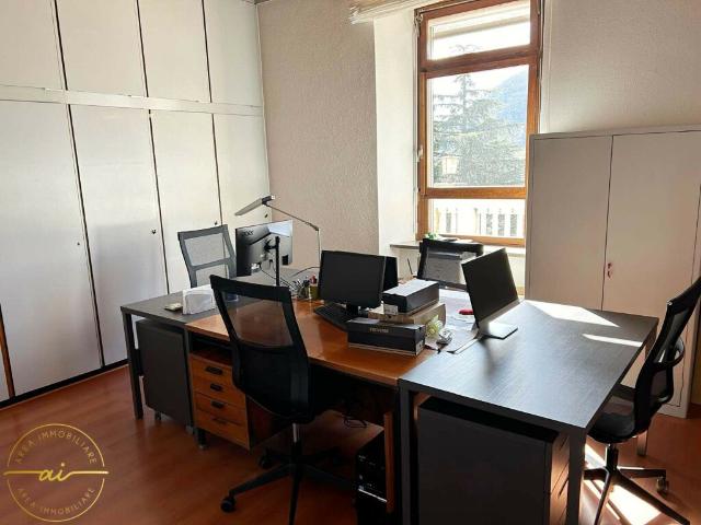 Büro mieten in Mendrisio, Tessin