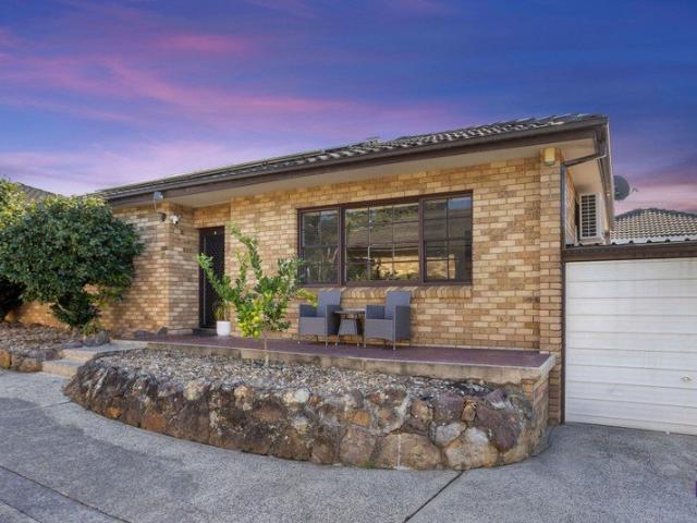 Villa for sale in Sydney, New South Wales