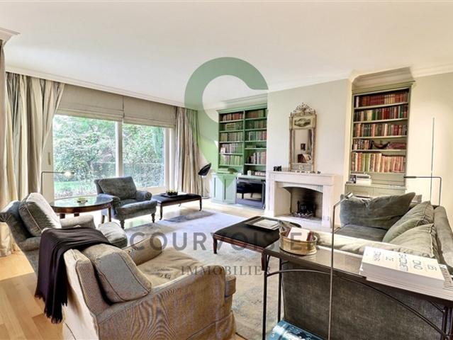 Wohnung kaufen in Pully, Waadt