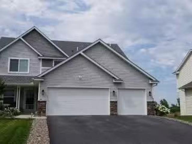 House for sale in Lakeville