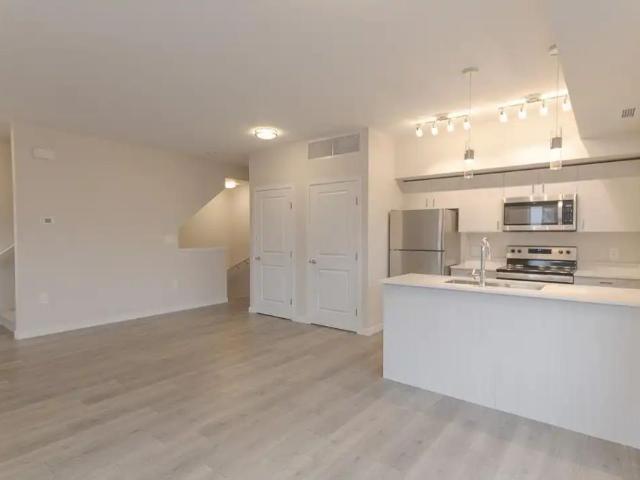 Townhouse for rent in Prairie Pointe, Winnipeg
