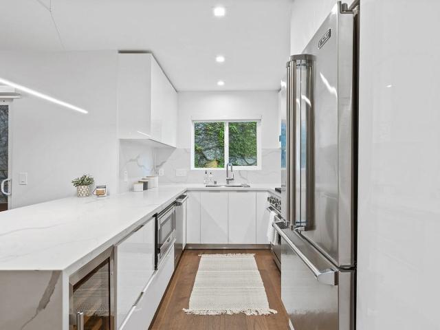 Apartment for rent in Canoga Park, California