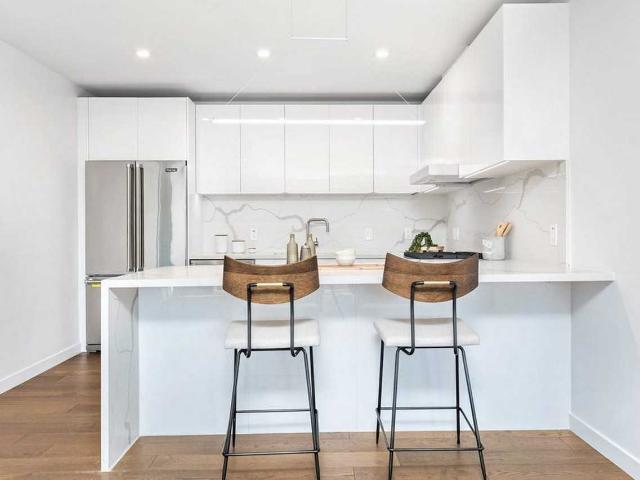 Apartment for rent in Canoga Park, California