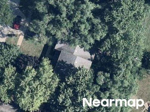 House for sale in Mchenry, Illinois