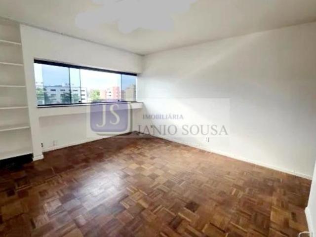 Apartamento venda em Região Geográfica Imediata do Distrito Federal, Região Integrada de Desenvolvimento do Distrito Federal e Entorno