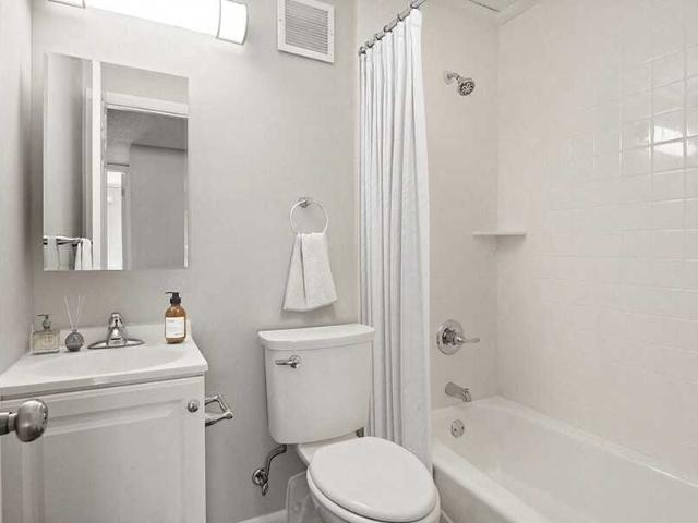 Apartment for rent in Burnsville, Minnesota