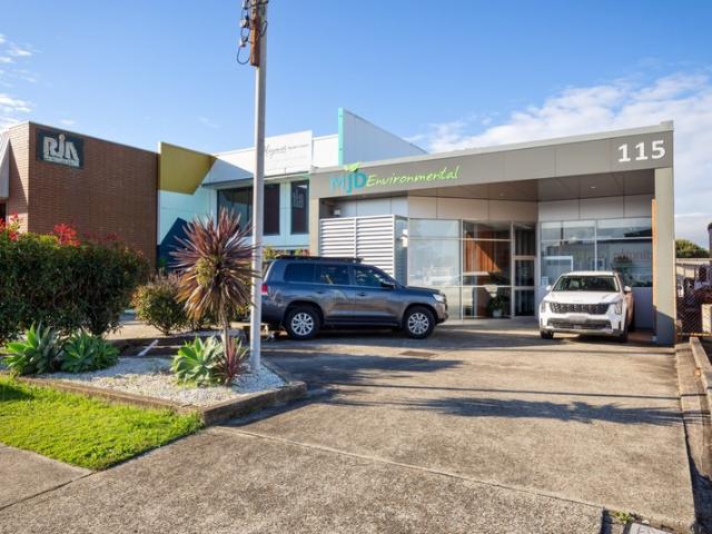 Warehouse for rent in Ambergate, New South Wales