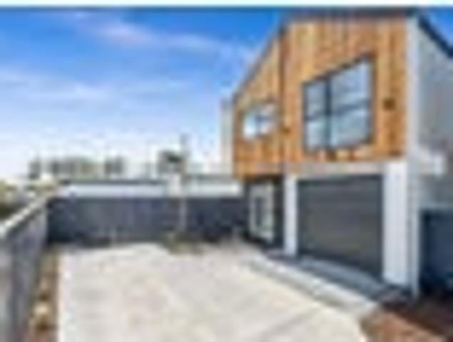 House for sale in Half Moon Bay, Howick