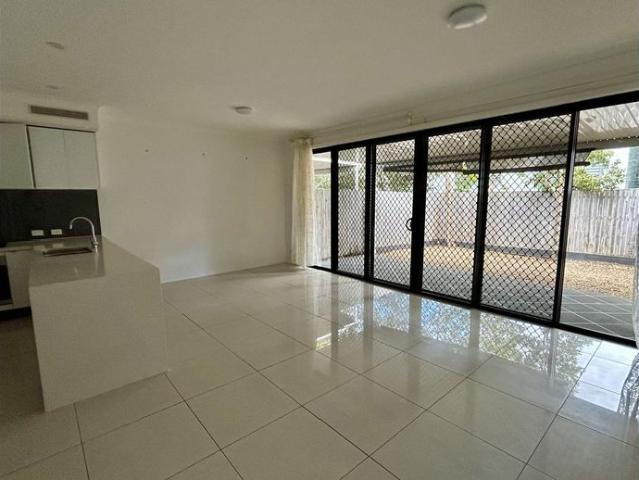 Townhouse for rent in Toombul, Queensland