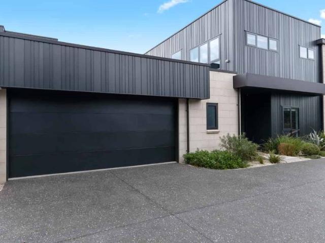 Townhouse for rent in Beerescourt, Hamilton City