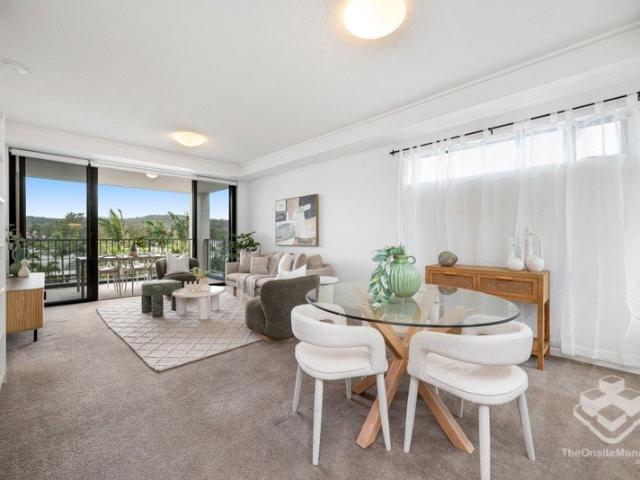Apartment for sale in Carindale, Greater Brisbane